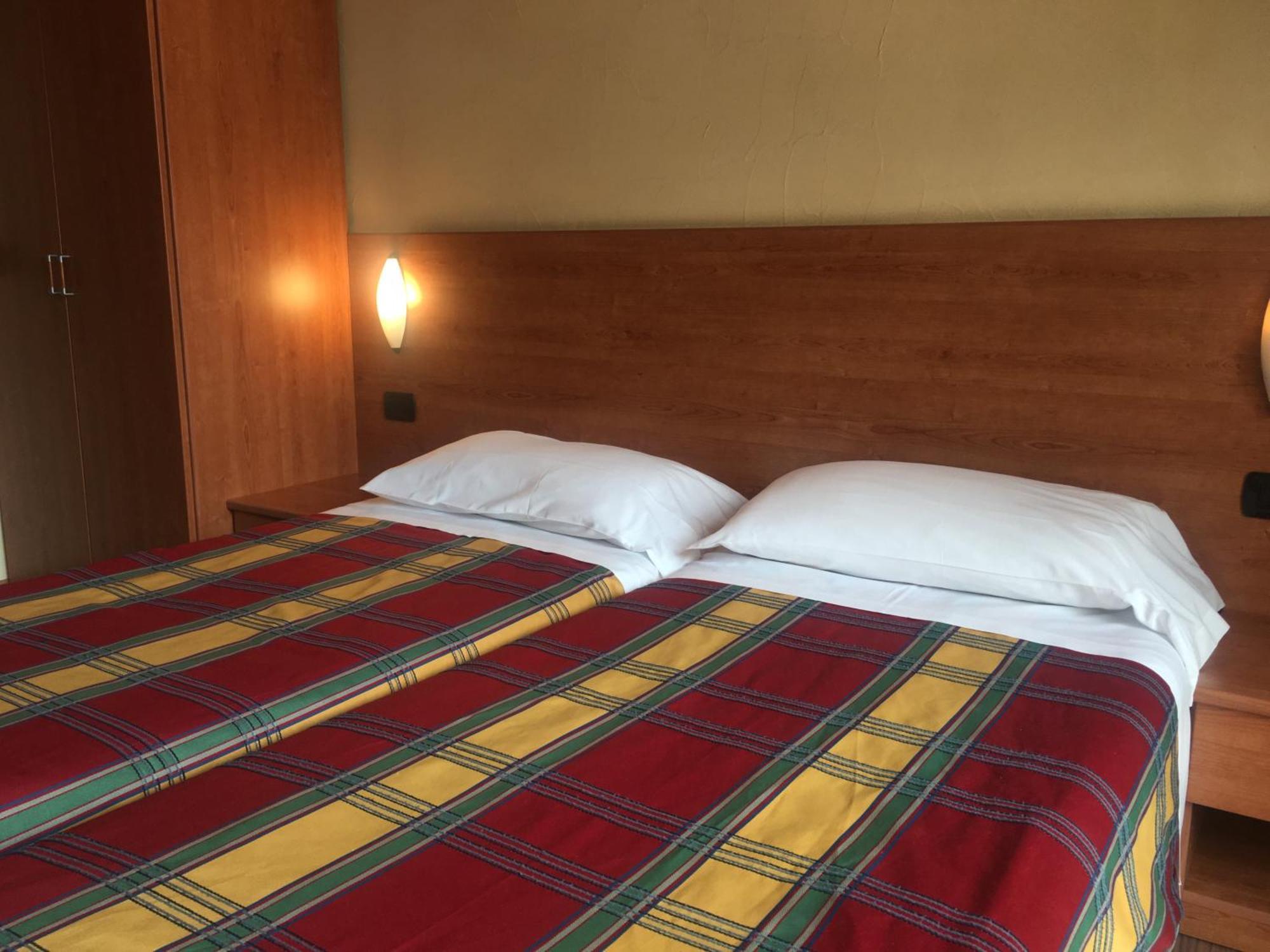 Ski Holidays Apartments Livigno Exterior photo